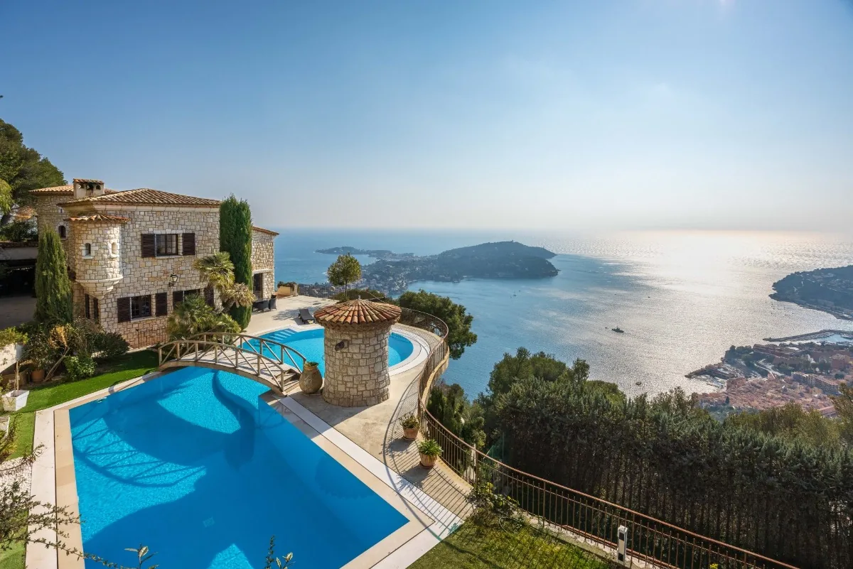 Villa above the Mediterranean on the French Riviera
