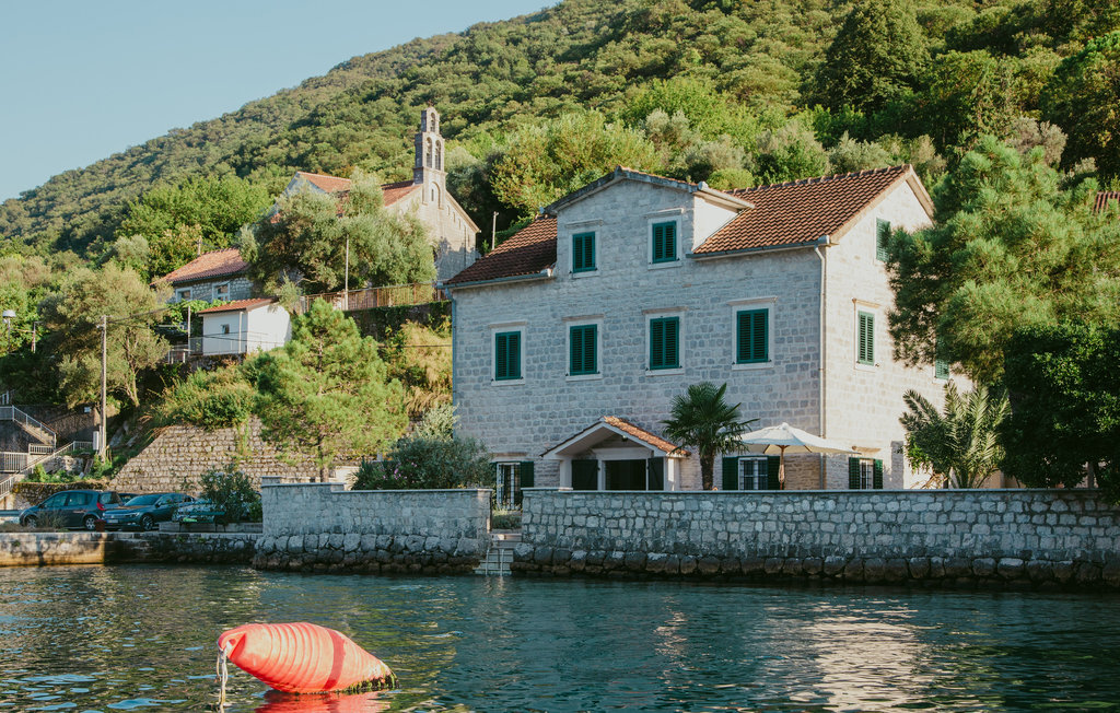 Недвижимость в Черногории: вилла, дом в Которе №7293