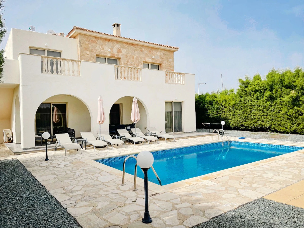 Недвижимость на Кипре: вилла, дом в Пафосе №8171