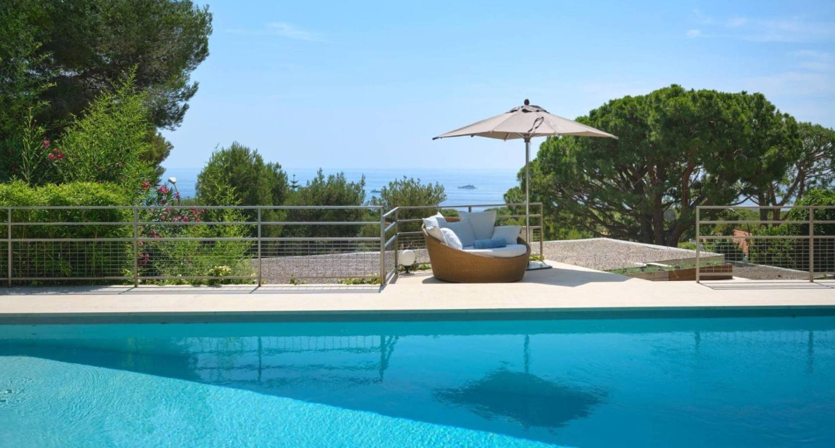 ����� � ���� , 